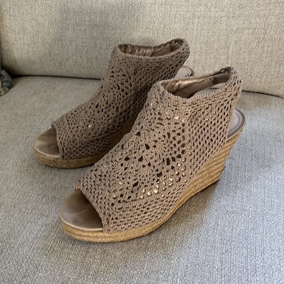 VC signature woven wedge peep toe - Picture 5 of 9